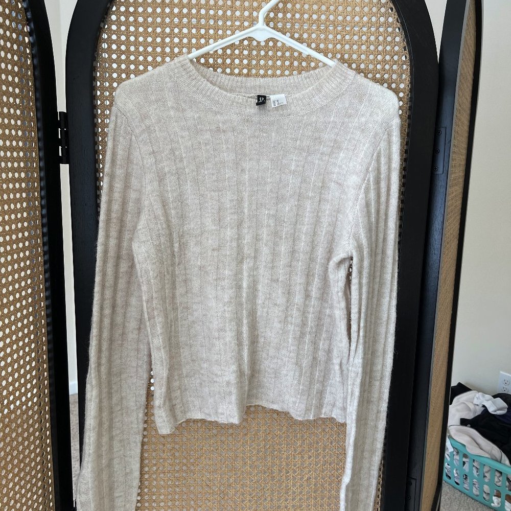 HM sweater
